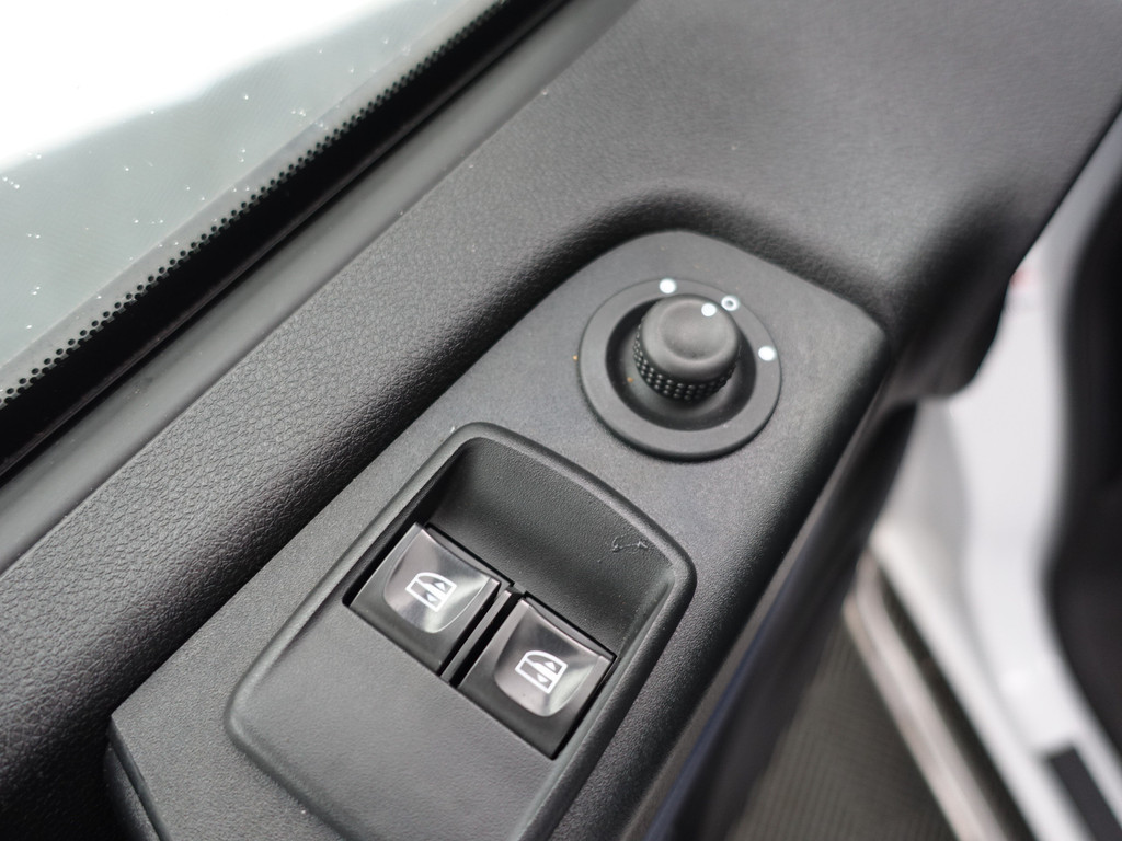 
Opel Vivaro 1.6 CDTI Euro 6 L2H1 Edition- Dubbel Cabine, 6 Pers, Camera, Clima, Cruise, Park Assist vol									