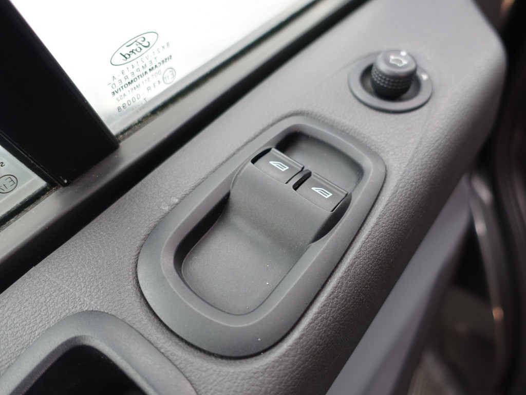 
Ford Transit Custom 290 2.0 TDCI Euro 6 L2 Sport- Dubbele Cabine, 2x Schuifdeur, 5/6 Pers, Camera, Elek Interieur, Park Assist, Stoelverwarming vol									