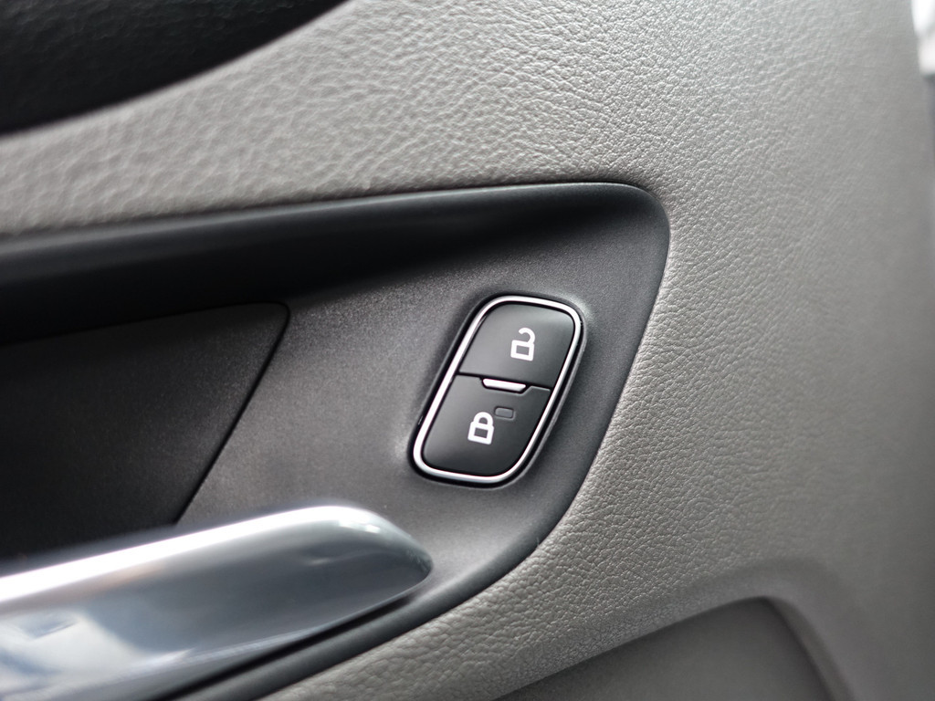 
Ford Transit Custom 280 2.0 TDCI Euro 6 Sportline- 3 Pers, Xenon Led, Navi, Park Assist, Trekhaak vol									