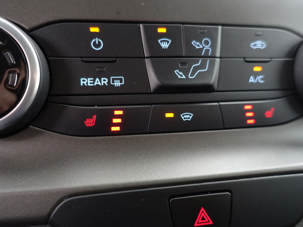 
Ford Transit Custom 300 2.0 TDCI Euro 6 L2 Sportline- Dubbele Cabine, 5/6 Pers, Xenon Led, Stoelverwarming, Clima, Mf Stuur vol									