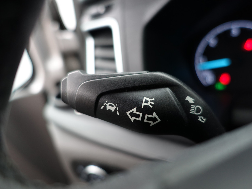 
Ford Transit Custom 300 2.0 TDCI Euro 6 L2 Sport Aut- 3 Pers, 2x Schuifdeur, Ada Cruise, Xenon Led, Stoelverwarming, Carplay, Camera vol									