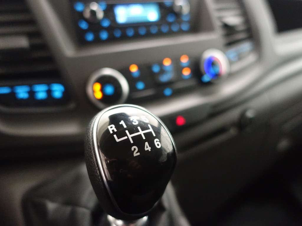 
Ford Transit Custom 280 2.0 TDCI Euro 6 Sportline- 3 Pers, Clima, Led, Cruise, Bluetooth, Drive select, Grijs kenteken vol									