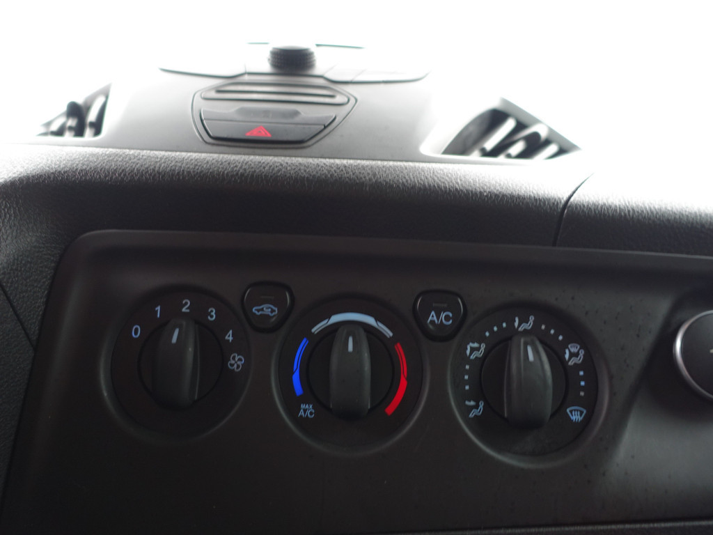 
Ford Transit Custom 290 2.2 TDCI L2 Edition- 3 Pers, Bluetooth Audio, Cruise, Clima, Elek Pakket, Grijs kenteken vol									