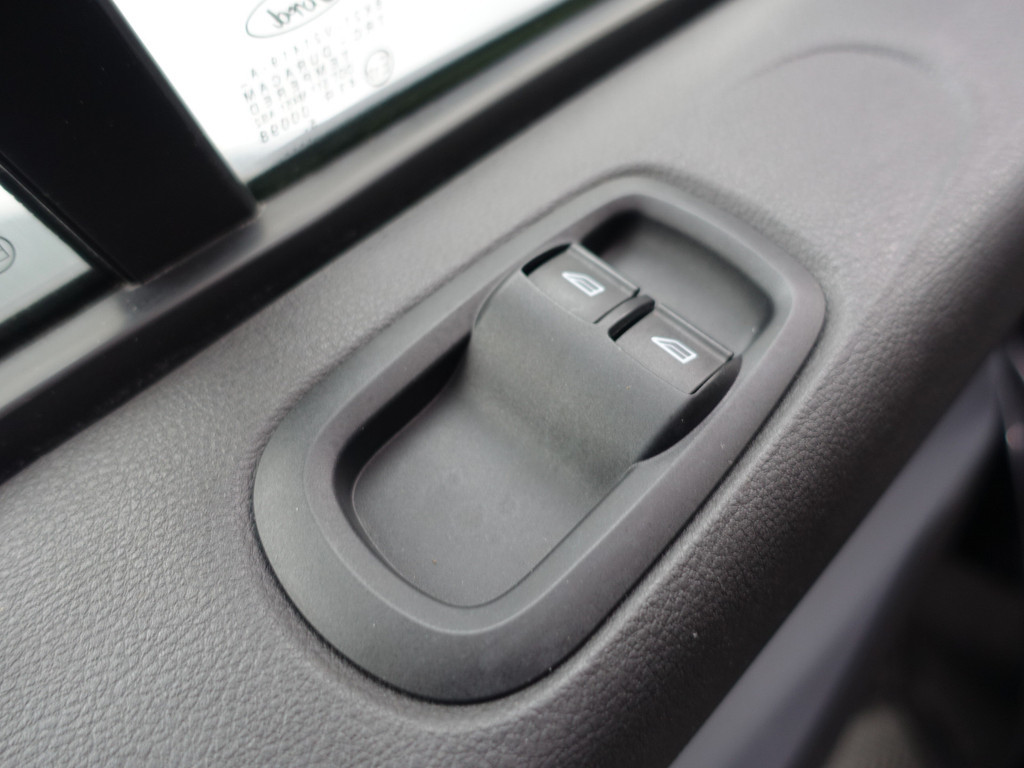 
Ford Transit Custom 290 2.2 TDCI L2 Edition- 3 Pers, Bluetooth Audio, Cruise, Clima, Elek Pakket, Grijs kenteken vol									