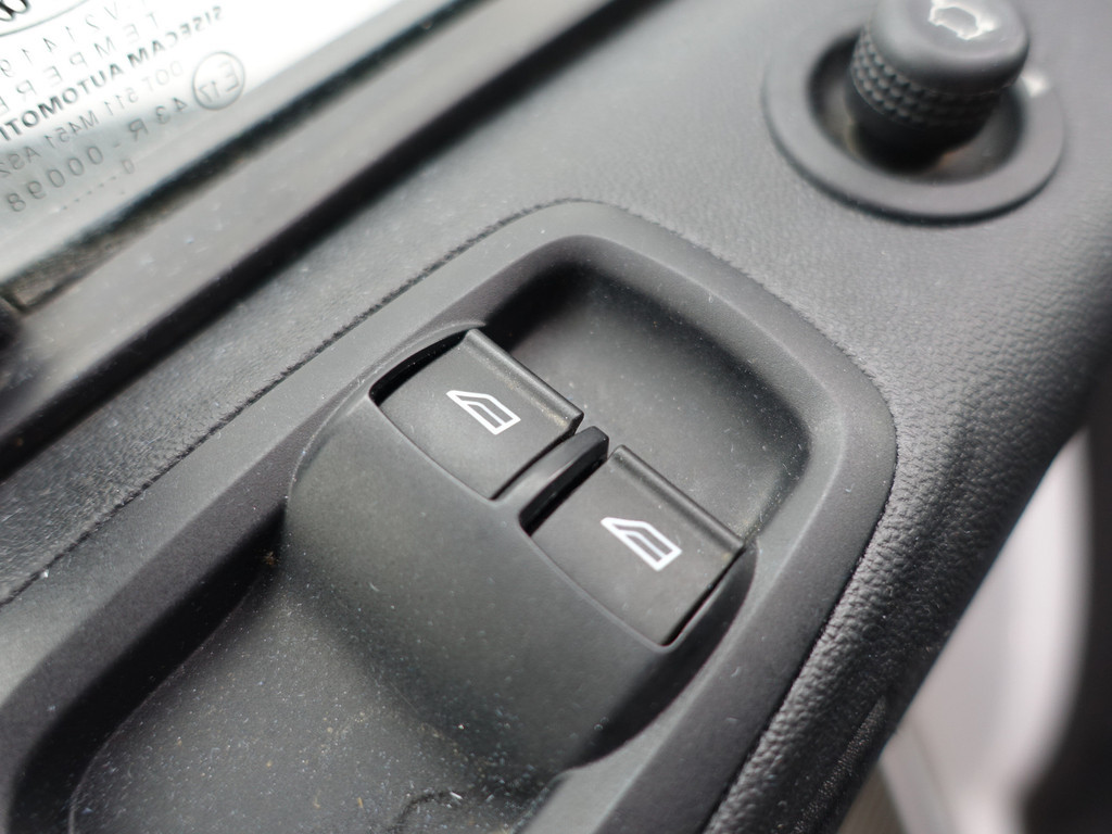 
Ford Transit Custom 340 2.0 TDCI Euro 6 L2 Limited- 2x Schuifdeur, 3 Pers, Xenon Led, Carplay, Dynamic Select, Imperiaal, Lane Assist vol									