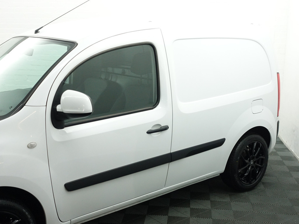 
Mercedes-Benz Citan 109 CDI Euro 6 Urban Amg- Kast Inrichting, Park Assist, Clima, Bluetooth Audio, Cruise vol									