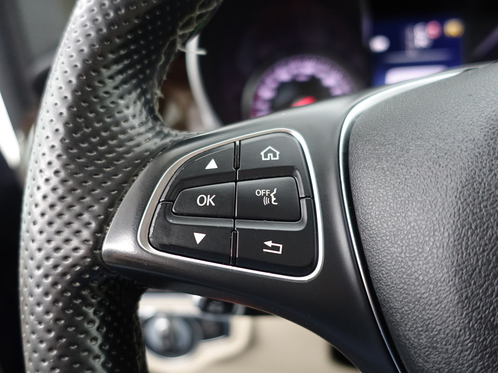 
Mercedes-Benz V-Klasse 200d Lang Avantgarde Aut- 2x Schuifdeur, Xenon Led, Lane Assist, Ada Cruise, Standkachel, Sfeerverlichting vol									