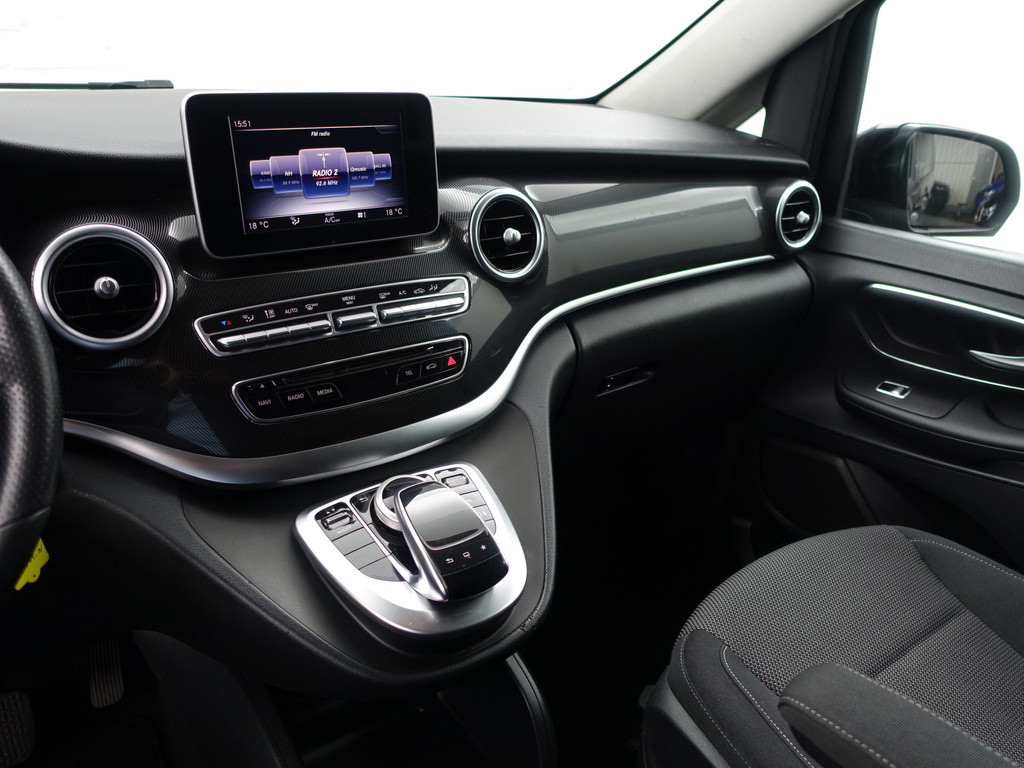 
Mercedes-Benz V-Klasse 200d Euro 6 Lang Avantgarde Aut- Dubbel Cabine, Camera, 2x Schuifdeur, Sidebars, Park Assist vol									