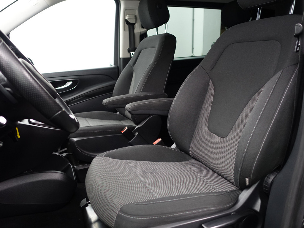 
Mercedes-Benz V-Klasse 200d Euro 6 Lang Avantgarde Aut- Dubbel Cabine, Camera, 2x Schuifdeur, Sidebars, Park Assist vol									