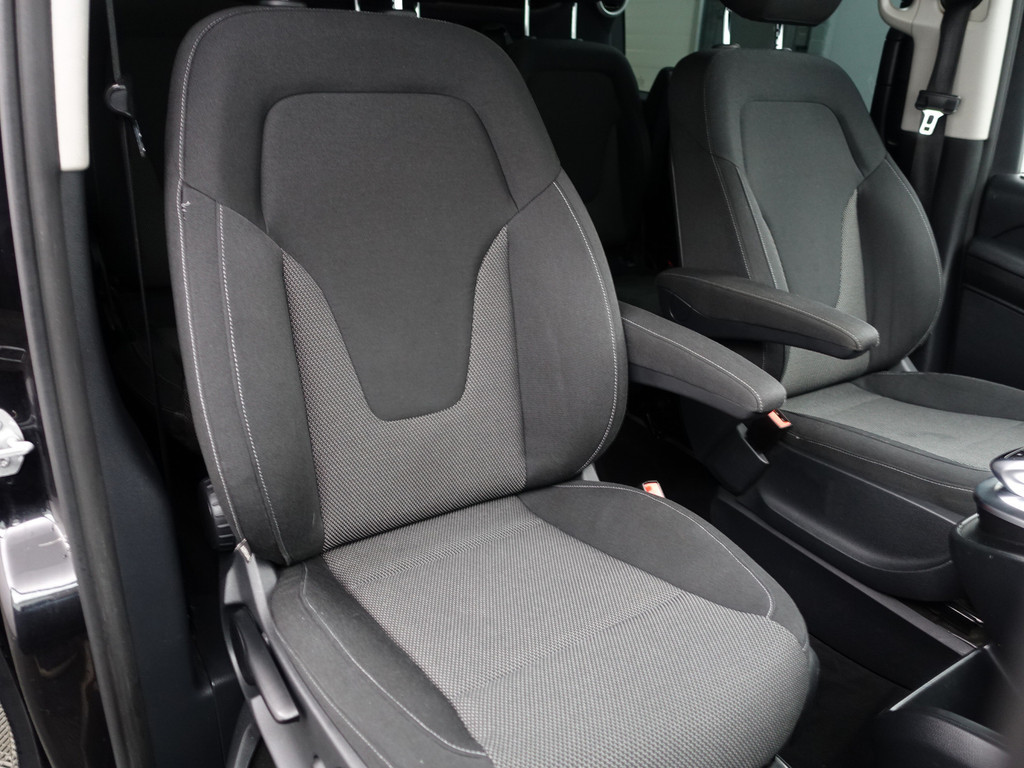 
Mercedes-Benz V-Klasse 200d Euro 6 Lang Avantgarde Aut- Dubbel Cabine, Camera, 2x Schuifdeur, Sidebars, Park Assist vol									