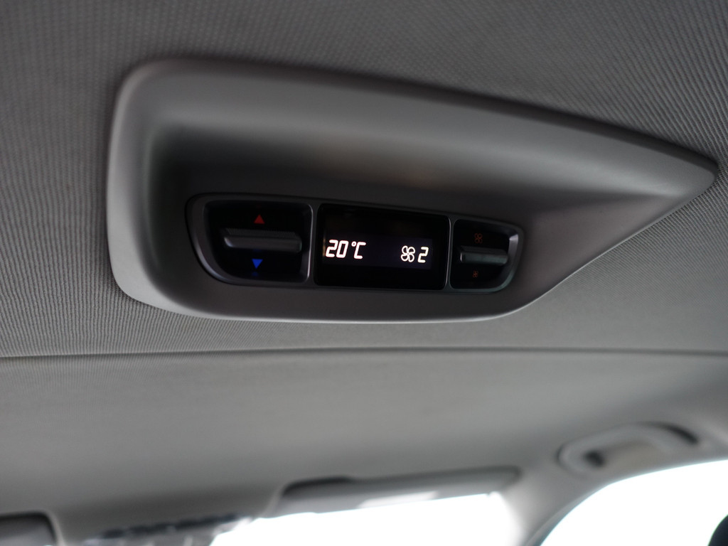 
Mercedes-Benz V-Klasse 200d Euro 6 Lang Avantgarde Aut- Dubbel Cabine, Camera, 2x Schuifdeur, Sidebars, Park Assist vol									