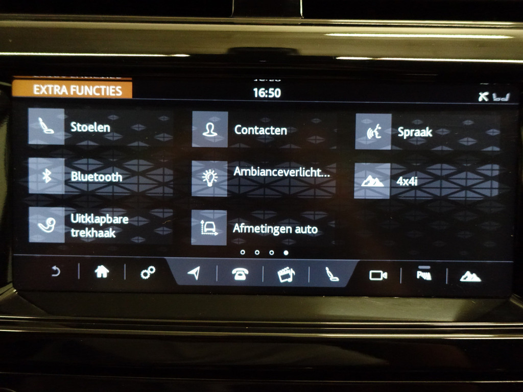 
Land Rover Discovery 3.0 Td6 HSE Euro 6 Autobiography Grijskenteken- Panodak, Memory, Meridian, Virtual Cockpit, Stoelverkoeling, Camera, Carplay, Sfeerverlichting vol									