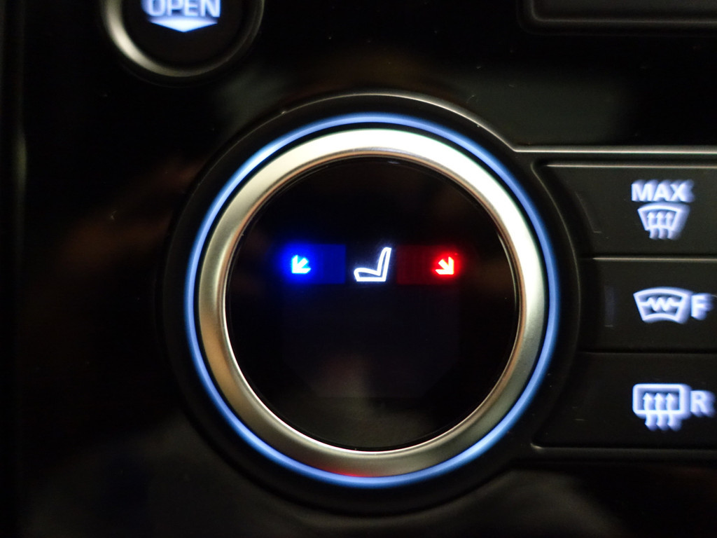 
Land Rover Discovery 3.0 Td6 HSE Euro 6 Autobiography Grijskenteken- Panodak, Memory, Meridian, Virtual Cockpit, Stoelverkoeling, Camera, Carplay, Sfeerverlichting vol									