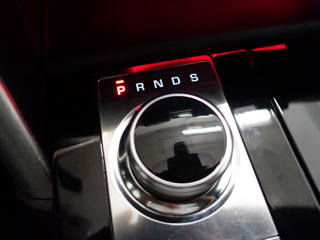 
Land Rover Discovery 3.0 Td6 HSE Euro 6 Autobiography Grijskenteken- Panodak, Memory, Meridian, Virtual Cockpit, Stoelverkoeling, Camera, Carplay, Sfeerverlichting vol									