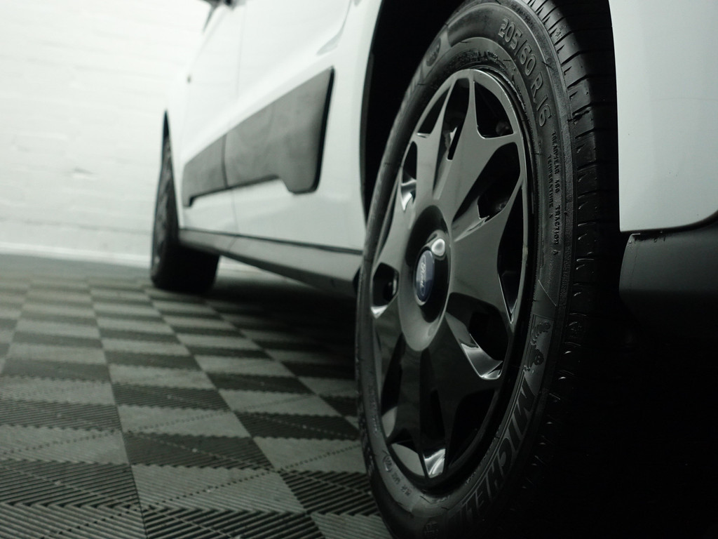 
Ford Transit Connect 1.5 TDCI Euro 6 L2 Sportline- 3 pers, Stoelverwarming, Inrichting, Cruise, Clima vol									