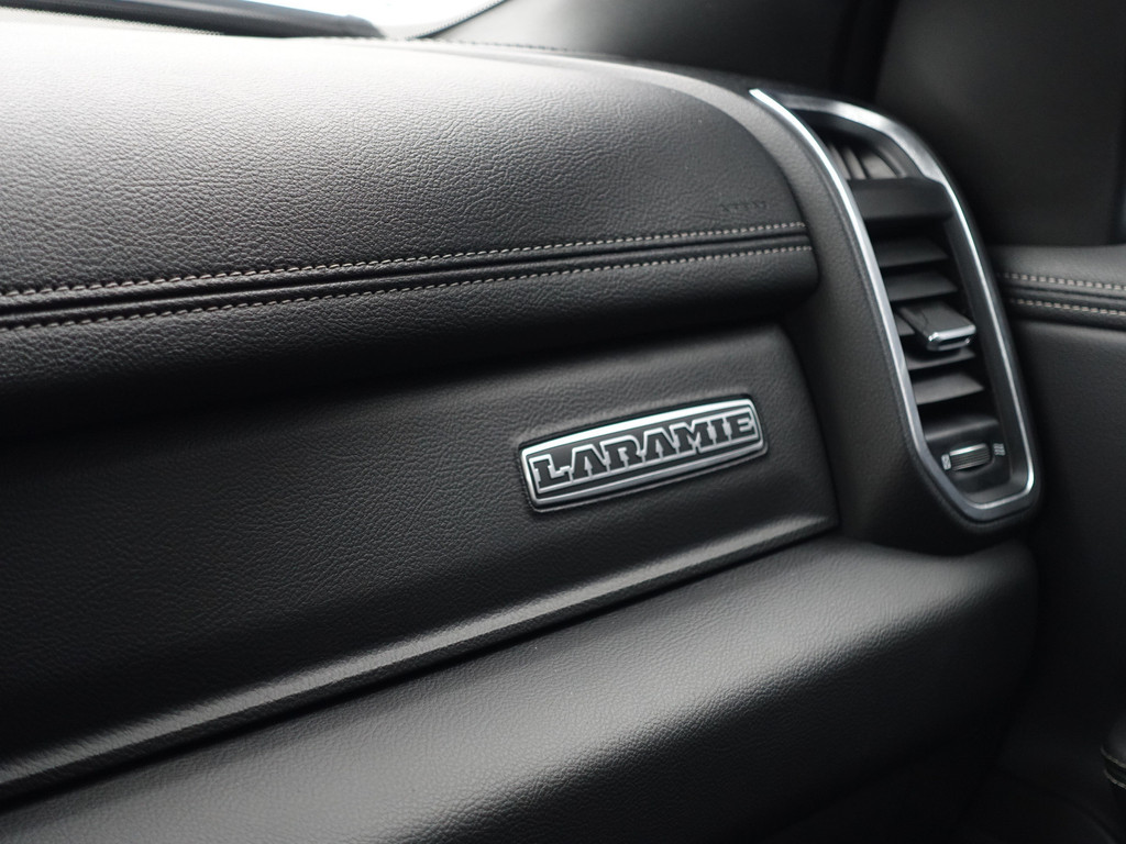 
Dodge Ram 1500 5.7 V8 4×4 Crew Cab Laramie Aut- Prins Onderbouw, Carplay, Alpine Audio, Stoelventilatie, Stuur/Stoelverwarming, Memory vol									