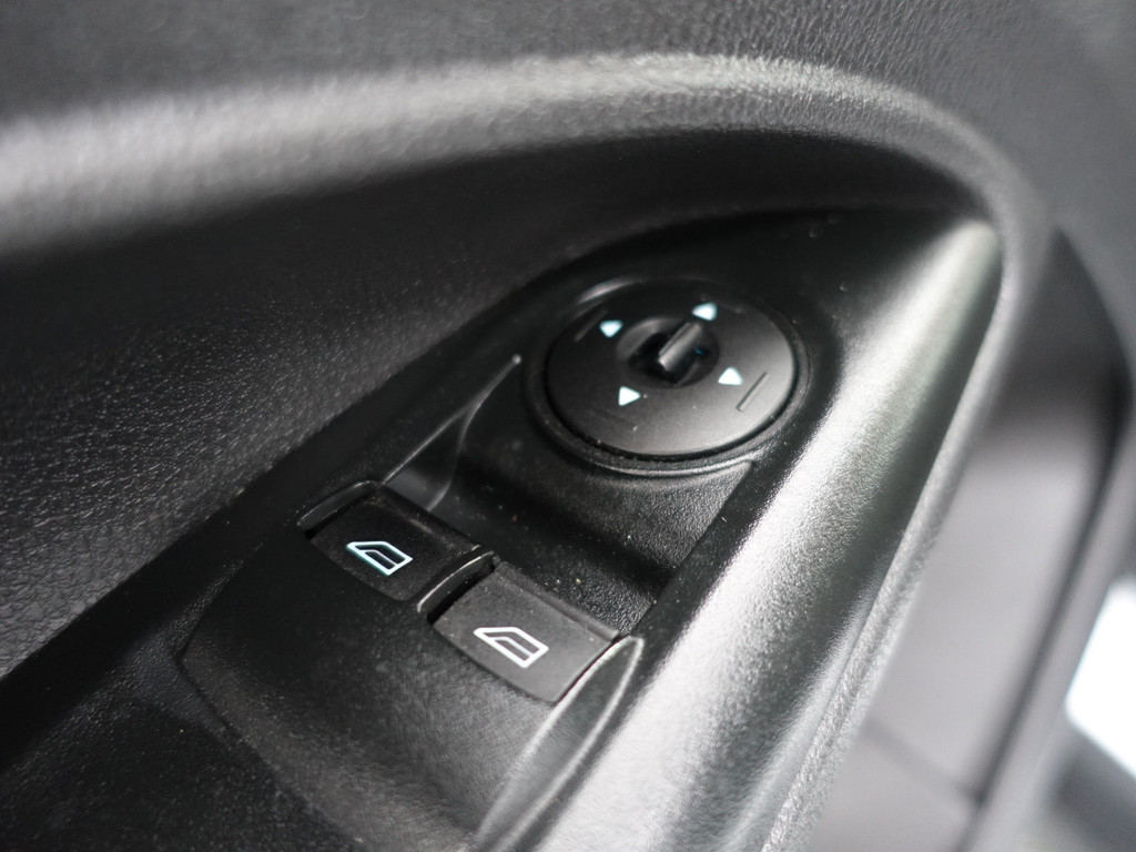 
Ford Transit Connect 1.5 TDCI Euro 6 L2 Sportline- 3 pers, Stoelverwarming, Inrichting, Cruise, Clima vol									