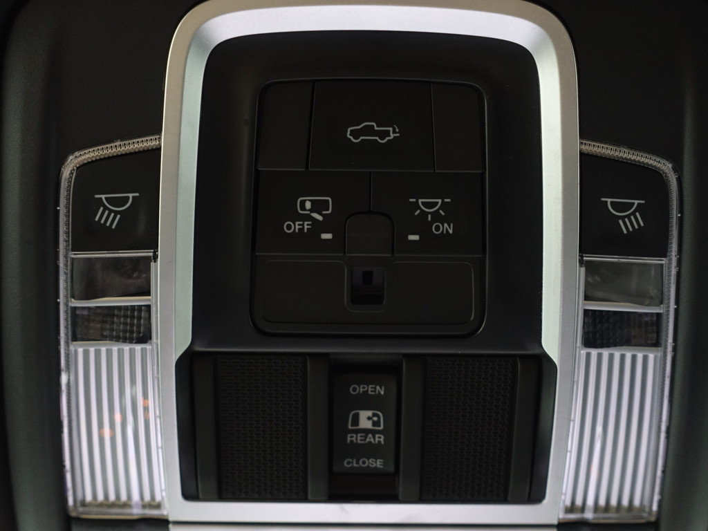 
Dodge Ram 1500 5.7 V8 4×4 Crew Cab Laramie Aut- Prins Onderbouw, Carplay, Alpine Audio, Stoelventilatie, Stuur/Stoelverwarming, Memory vol									