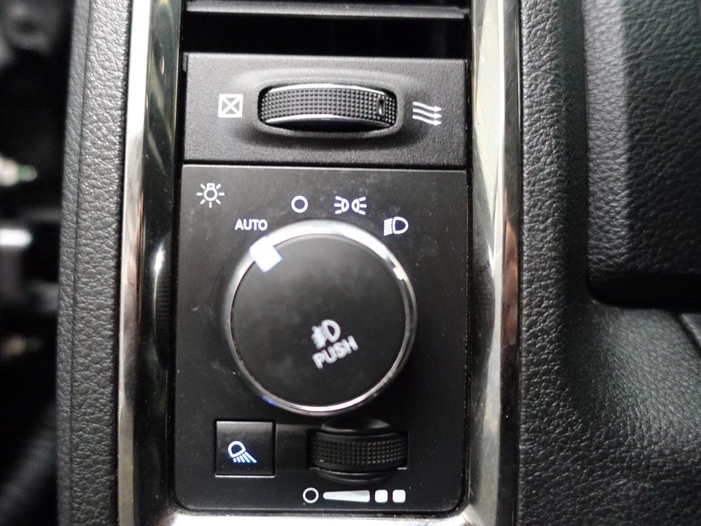 
Dodge Ram 1500 5.7 V8 4×4 Quad Cab 6’4 Laramie Aut- LPG G3, Schuifdak, Elek Verwarmd/Geventileerd Interieur, Alpine Audio, Camera vol									