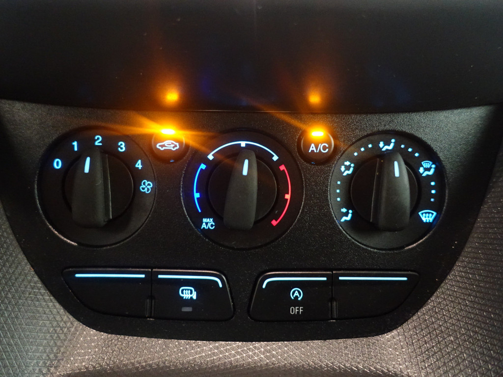 
Ford Transit Connect 1.5 TDCI Euro 6 L2 Trend Aut- Navi, Camera, Cruise, 3 Pers, Grijs Kenteken vol									