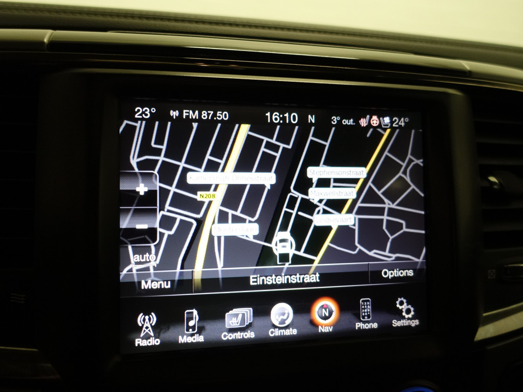 
Dodge Ram 1500 5.7 V8 4×4 Quad Cab 6’4 Laramie Aut- LPG G3, Schuifdak, Elek Verwarmd/Geventileerd Interieur, Alpine Audio, Camera vol									