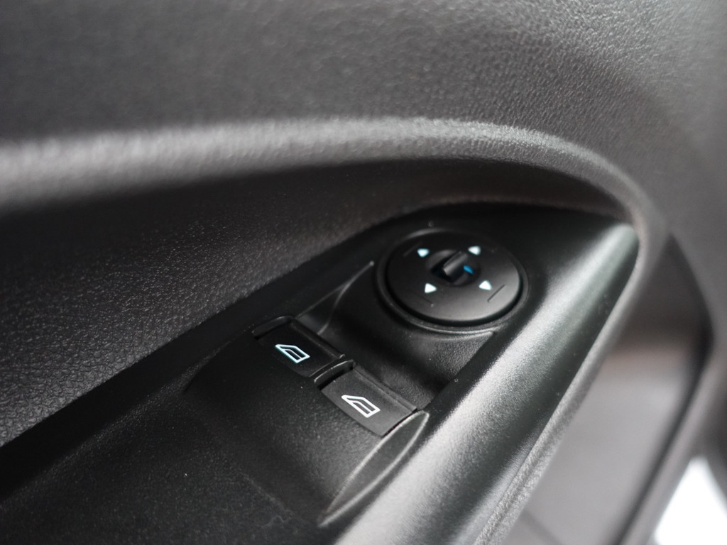 
Ford Transit Connect 1.5 TDCI Euro 6 L2 Trend- 3 Pers, Park Assist, Clima, Cruise, Grijs kenteken vol									