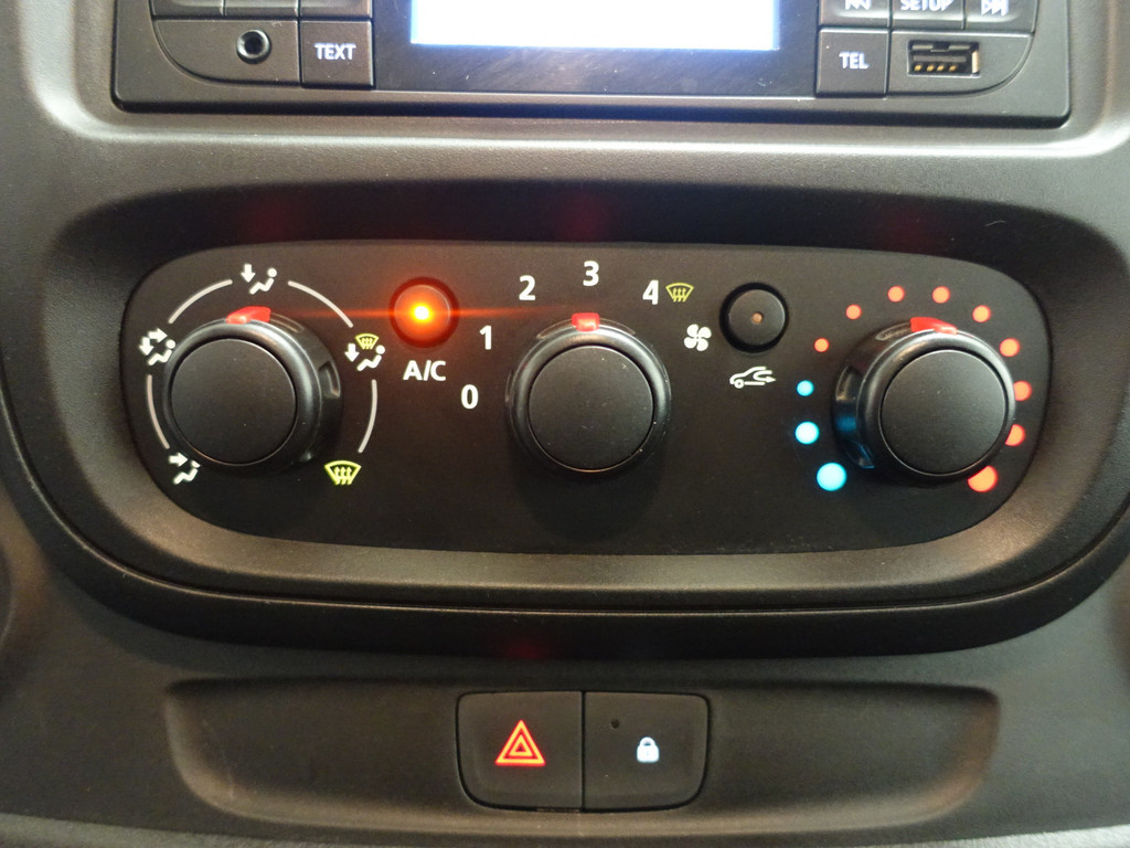 
Fiat Talento 1.6 MJ Euro 6 L2- 3 Pers, Ecc, Bluetooth Audio, Elek pakket, Grijs kenteken vol									