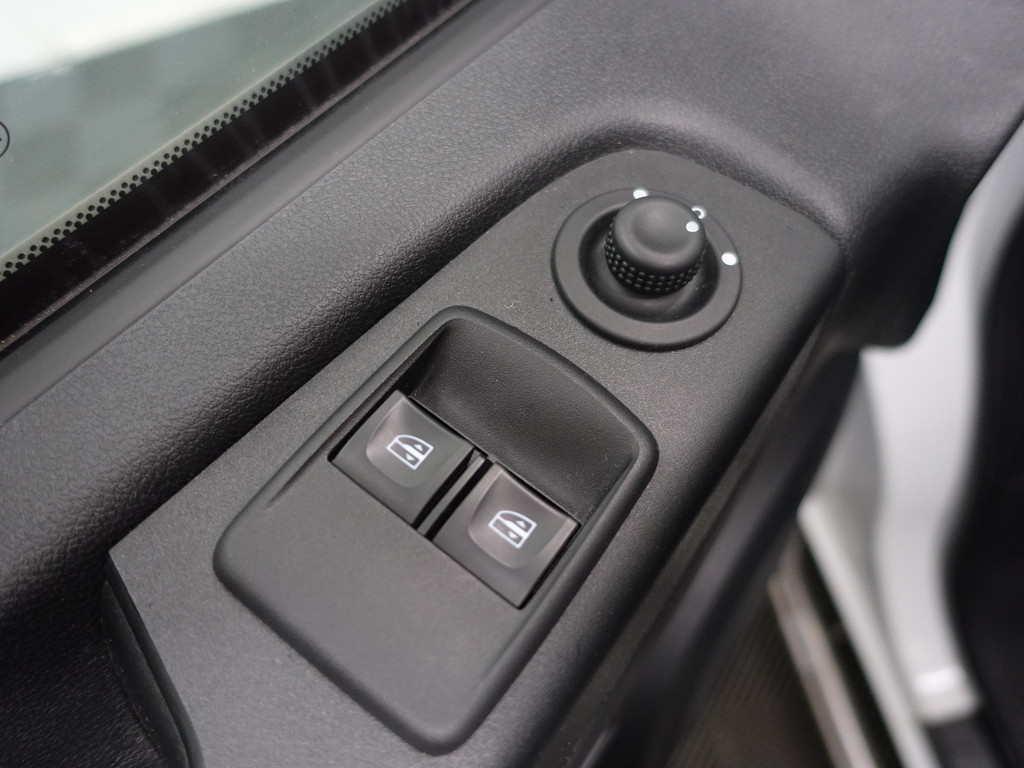 
Fiat Talento 1.6 MJ Euro 6 L2- 3 Pers, Ecc, Bluetooth Audio, Elek pakket, Grijs kenteken vol									