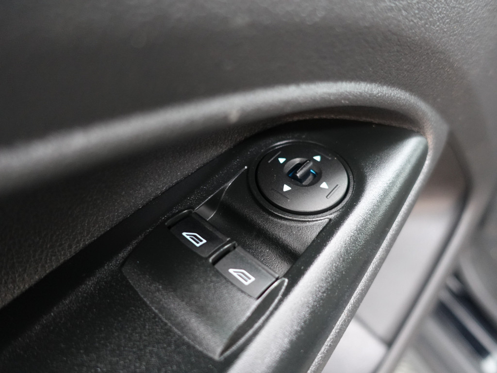 
Ford Transit Connect 1.5 TDCI Euro 6 L2 Trend Aut- 3 Pers, Camera, Navi, Cruise, Clima, Trekhaak, Park Assist vol									