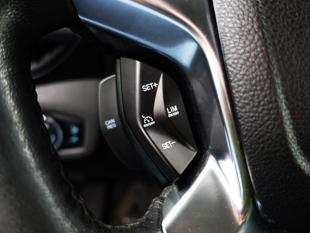 
Ford Transit Connect 1.6 TDCI L2 Sportline- 3 Pers, Stoelverwarming, Park Assist, Trekhaak, Cruise, Clima vol									