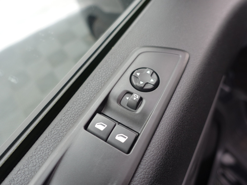 
Citroën Jumpy 2.0 BlueHDI Euro 6 180 Sportline Aut- Dubbel Cabine, 5/6 Pers, 2x Schuifdeur, Head Up, Keyless, 360 Camera vol									