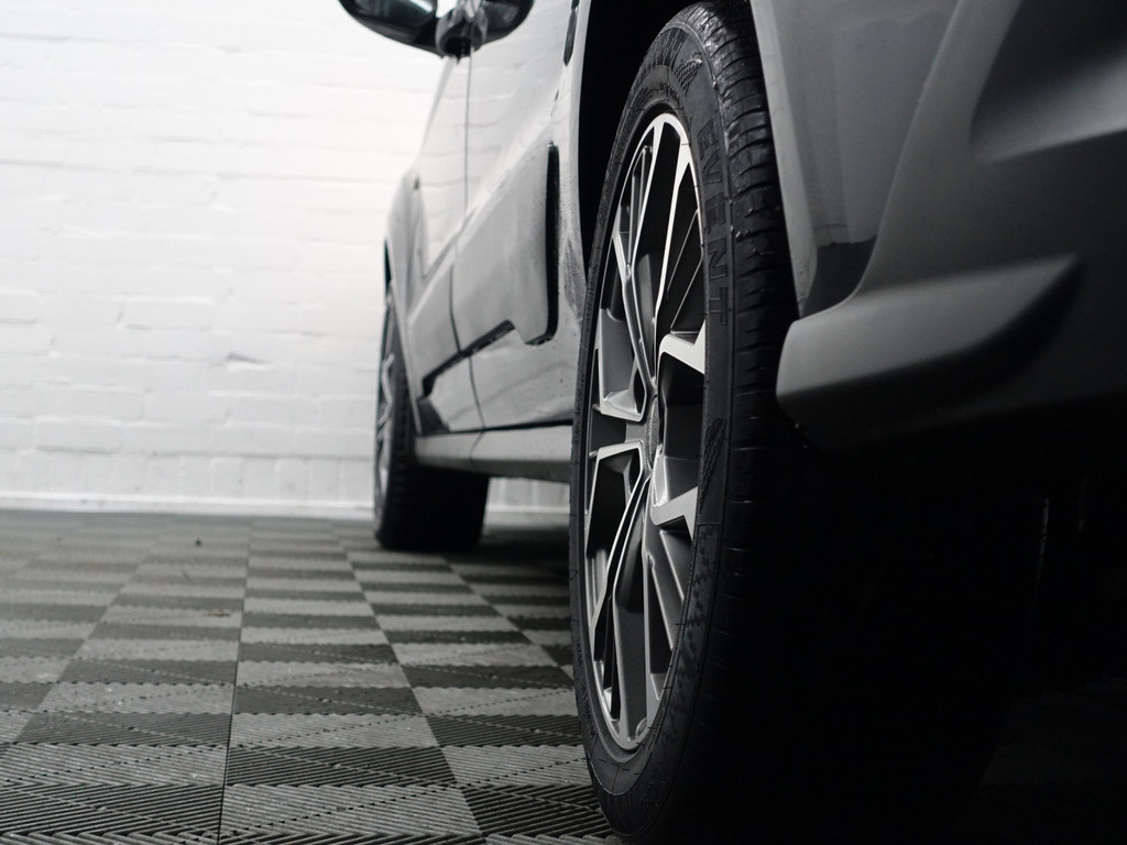 
Ford Transit Connect 1.6 TDCI L2 Sportline- 3 Pers, Stoelverwarming, Park Assist, Trekhaak, Cruise, Clima vol									