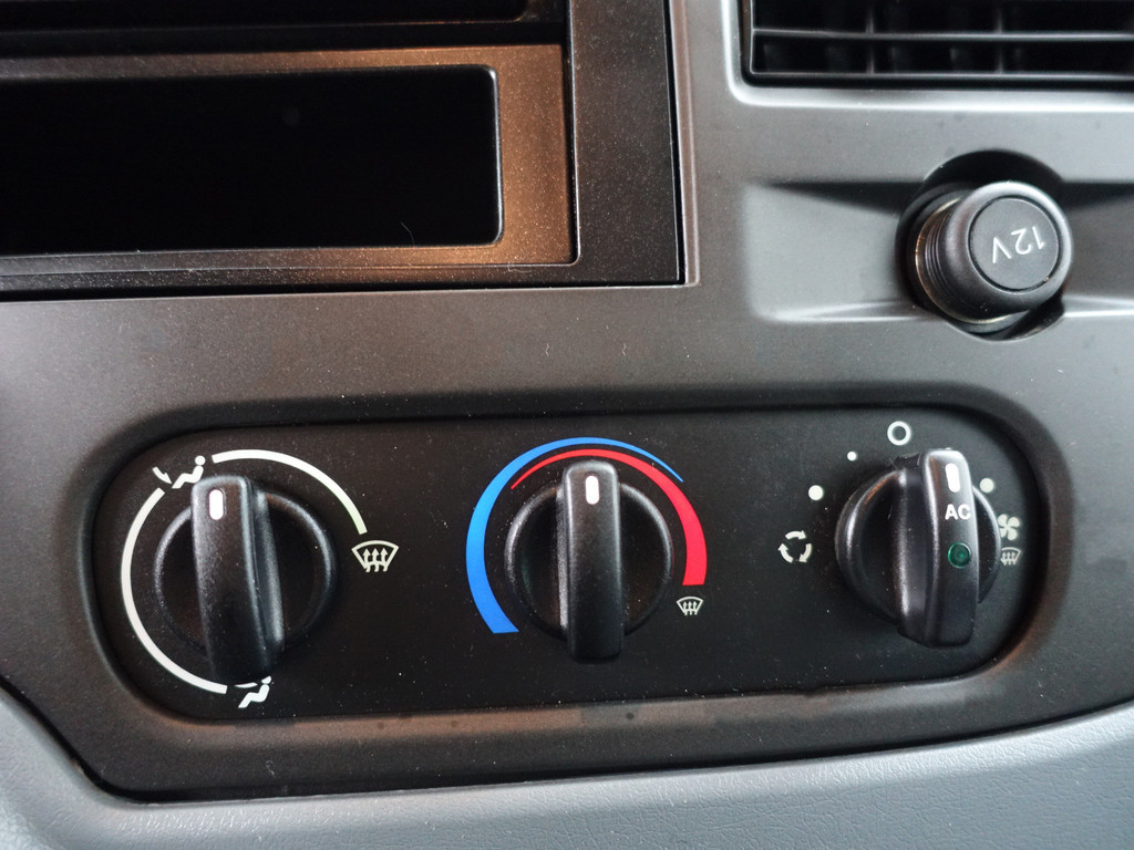 
Ford Transit 300L 2.2 TDCI- Dubbele Cabine, 5 Pers, Bluetooth Audio, Mf Stuur, Cruise, Clima vol									