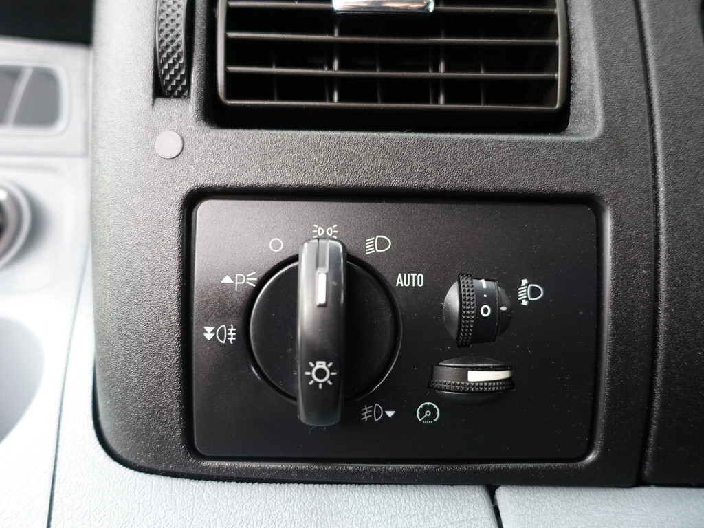 
Ford Transit 300L 2.2 TDCI- Dubbele Cabine, 5 Pers, Bluetooth Audio, Mf Stuur, Cruise, Clima vol									