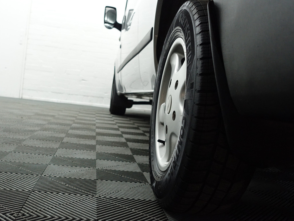 
Ford Transit 300L 2.2 TDCI- Dubbele Cabine, 5 Pers, Bluetooth Audio, Mf Stuur, Cruise, Clima vol									