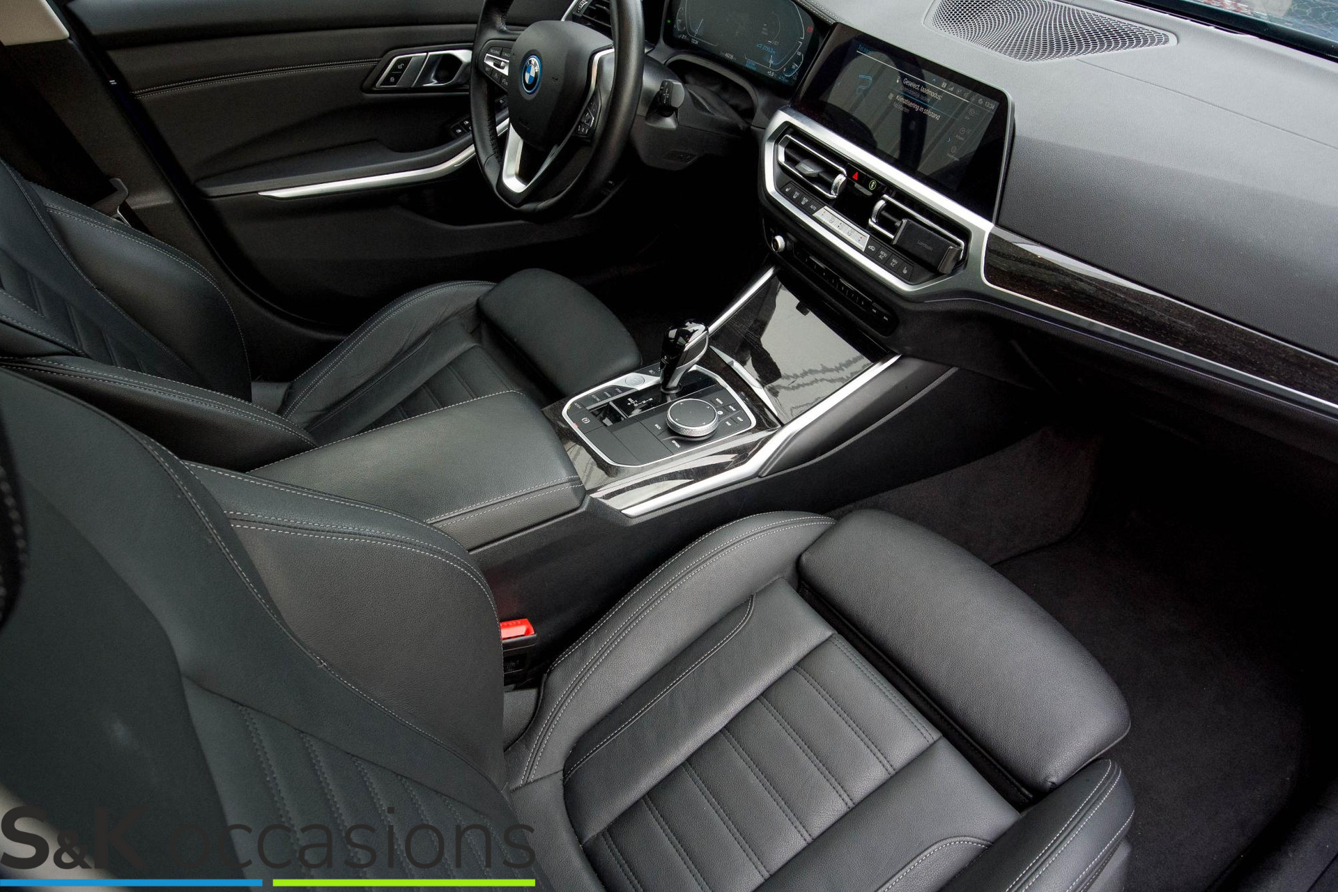 
								BMW 3 Serie Touring 330e xDrive Pano Led Leder vol									