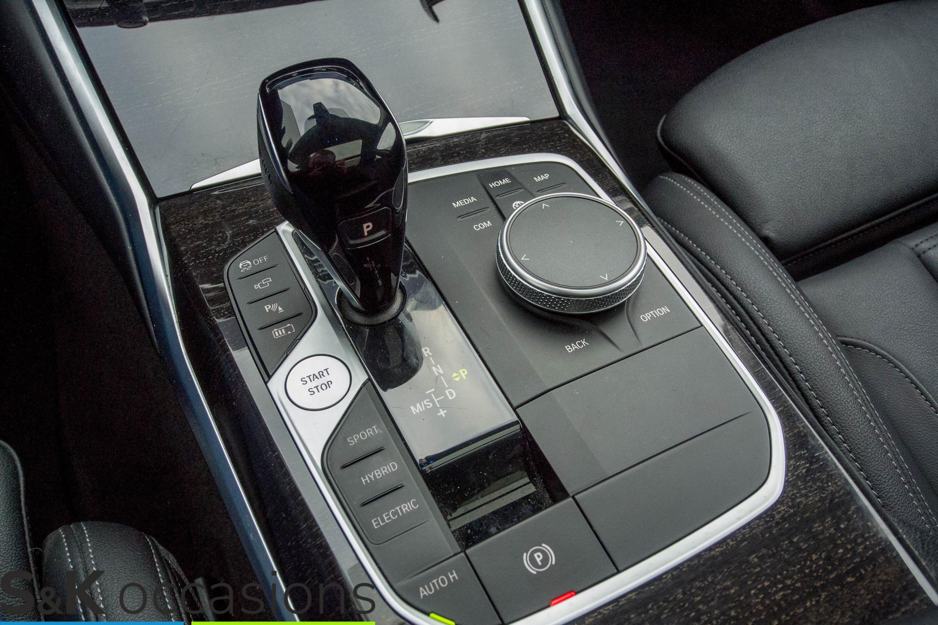 
								BMW 3 Serie Touring 330e xDrive Pano Led Leder vol									