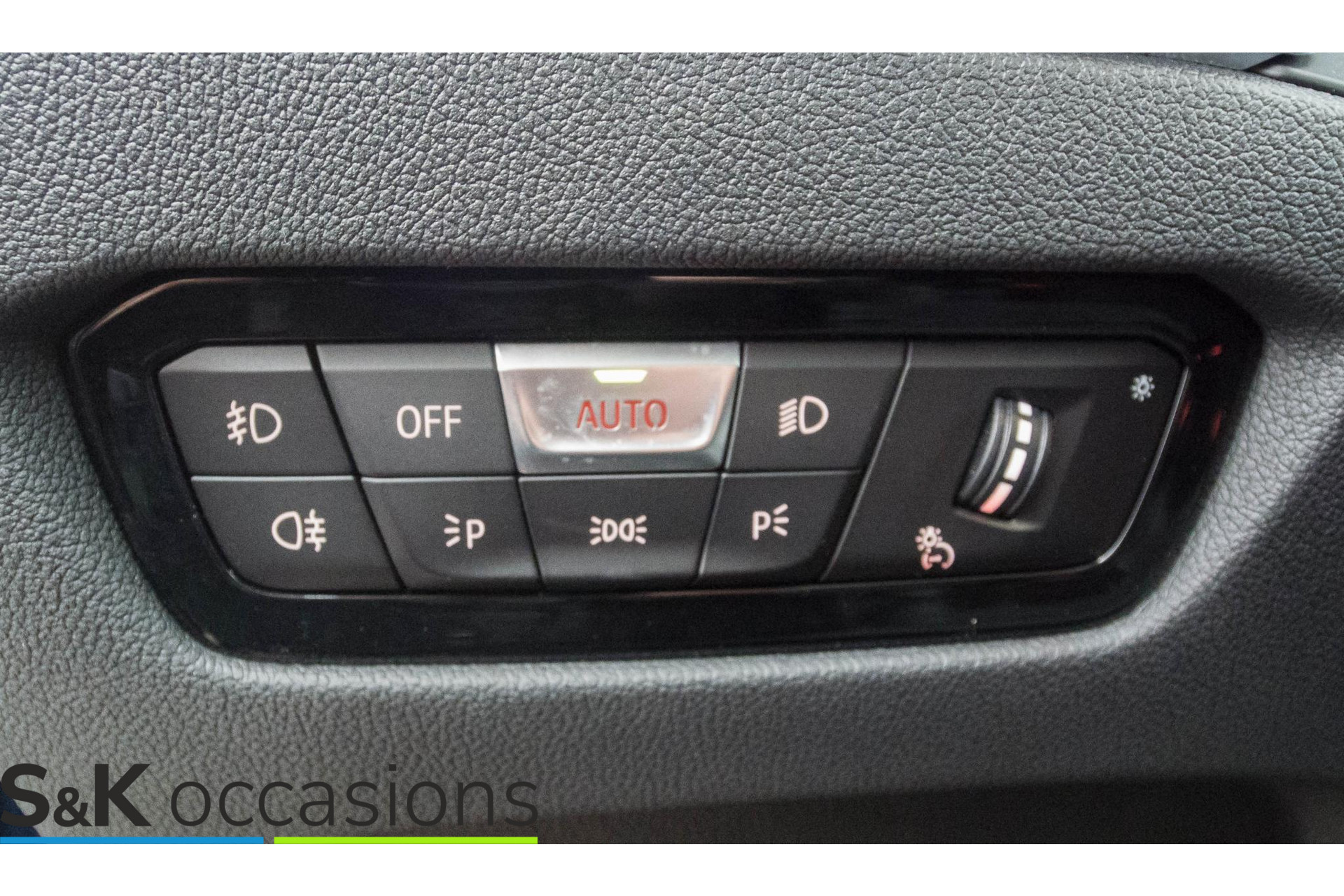 
								BMW 3 Serie Touring 330e xDrive Pano Led Leder vol									