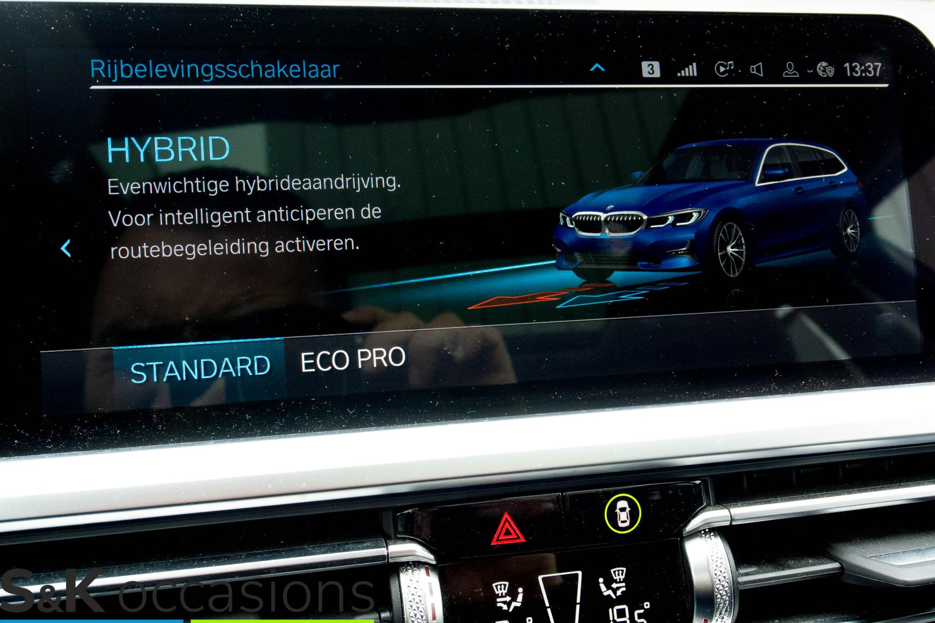 
								BMW 3 Serie Touring 330e xDrive Pano Led Leder vol									
