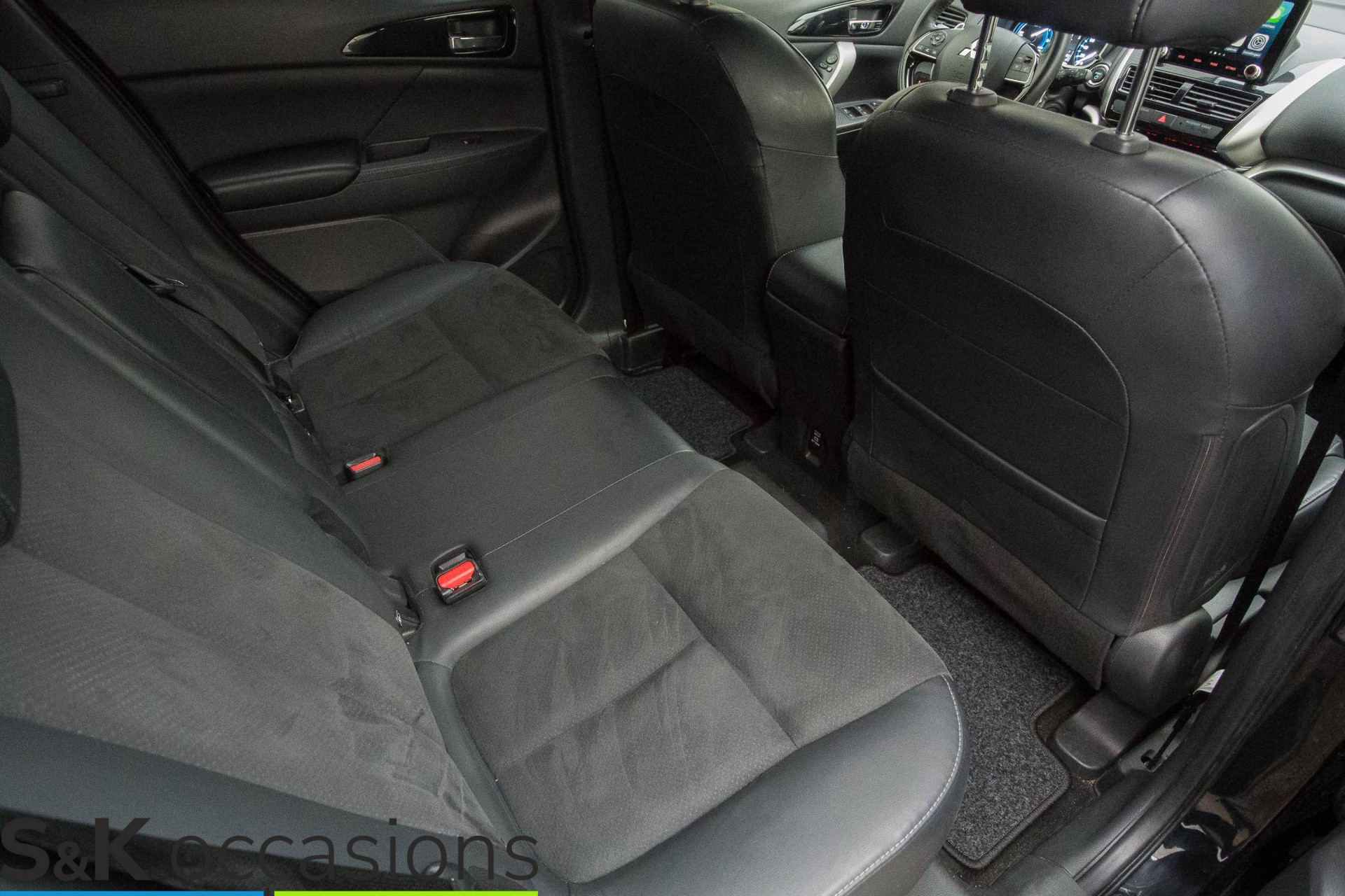 
Mitsubishi Eclipse Cross 2.4 PHEV Keyless Cruise PDC+Camera vol									