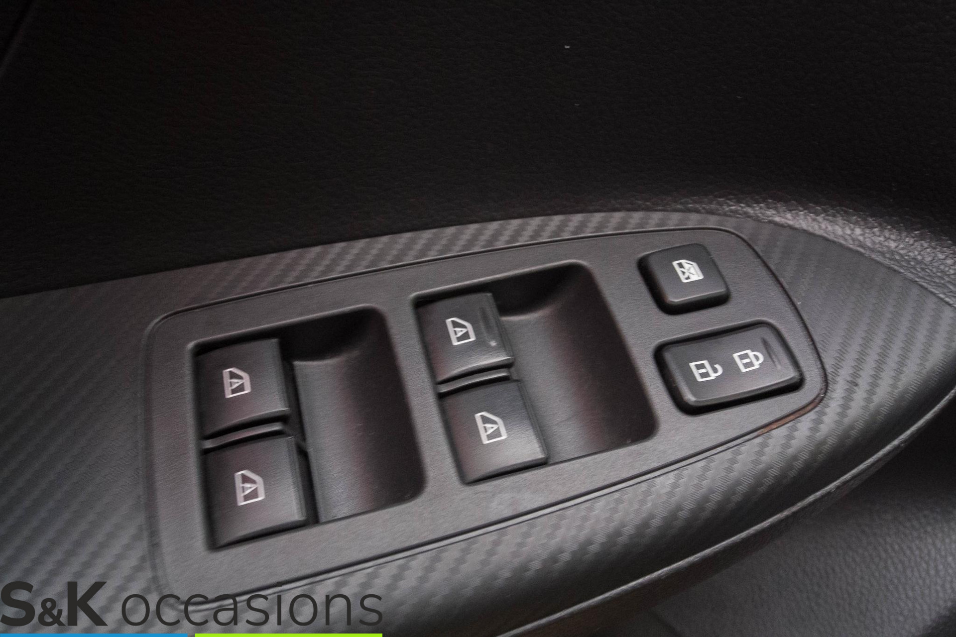 
Mitsubishi Eclipse Cross 2.4 PHEV Keyless Cruise PDC+Camera vol									