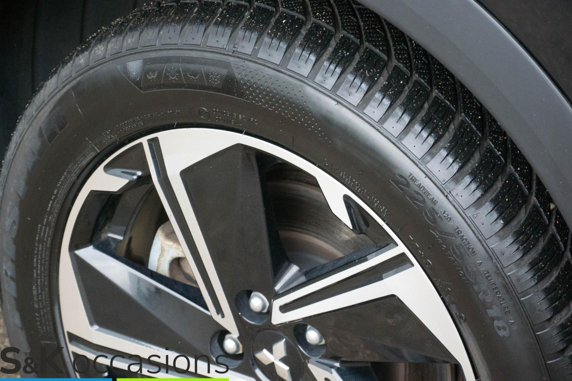 
Mitsubishi Eclipse Cross 2.4 PHEV Keyless Cruise PDC+Camera vol									