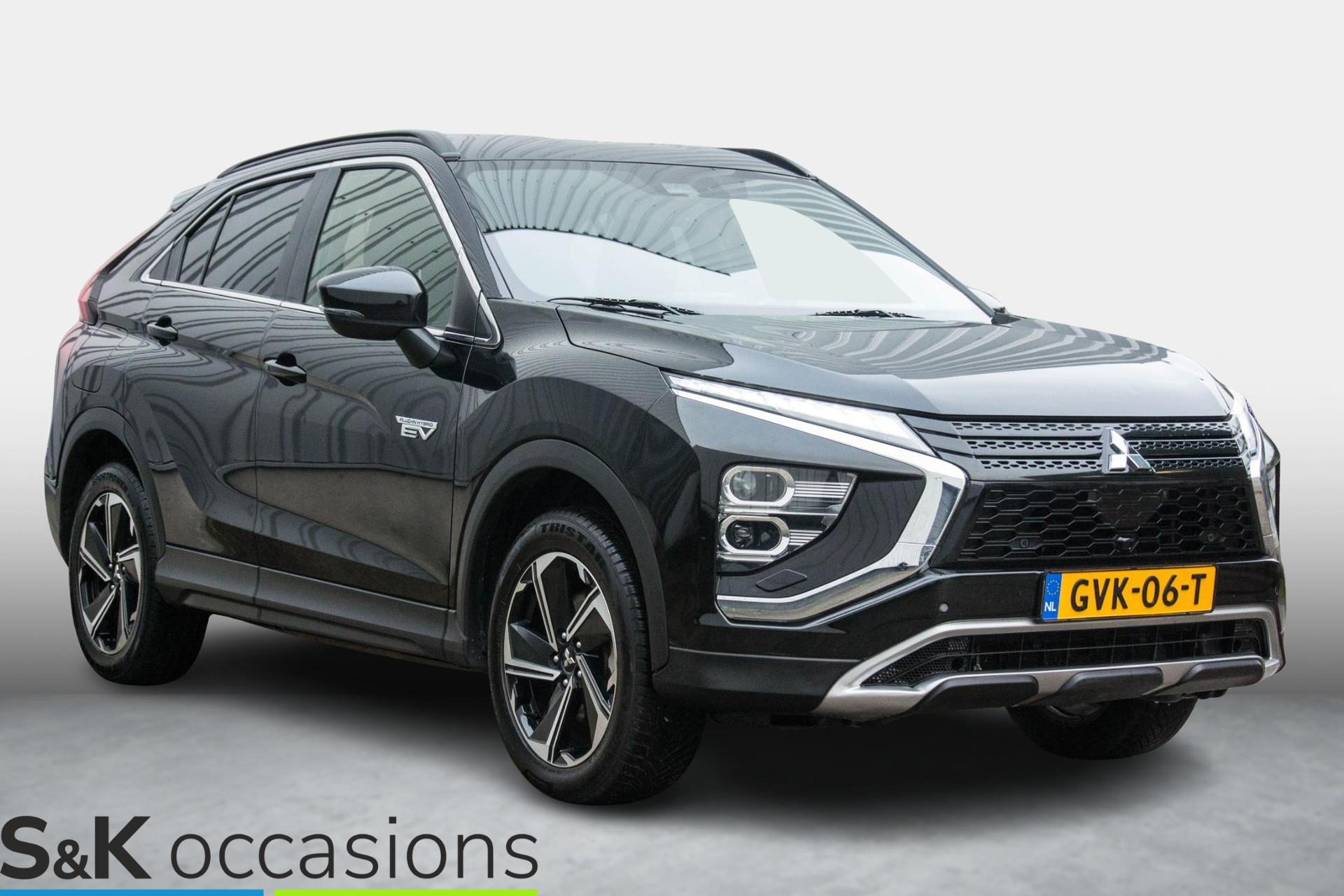 
Mitsubishi Eclipse Cross 2.4 PHEV Keyless Cruise PDC+Camera vol									