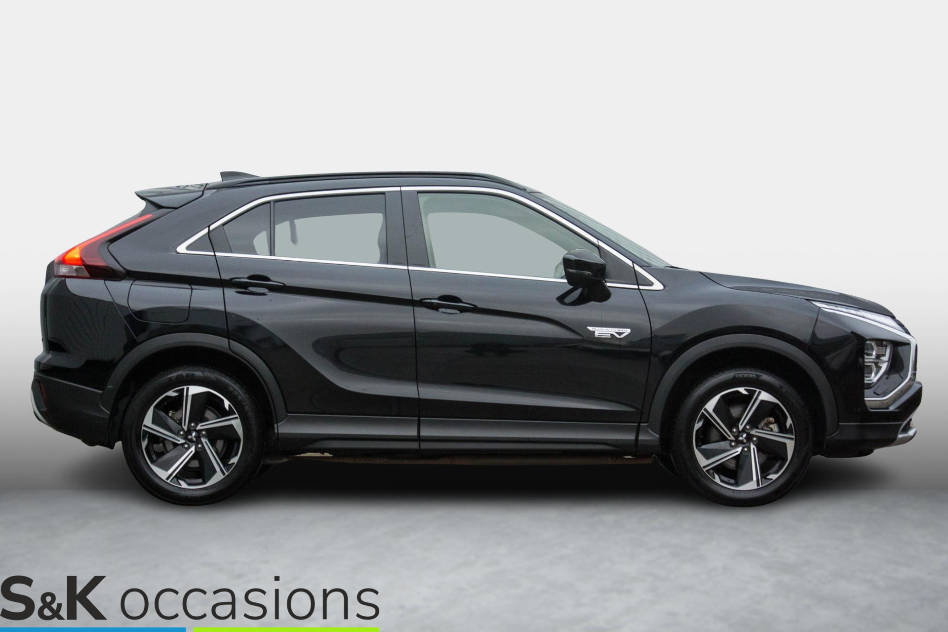 
Mitsubishi Eclipse Cross 2.4 PHEV Keyless Cruise PDC+Camera vol									