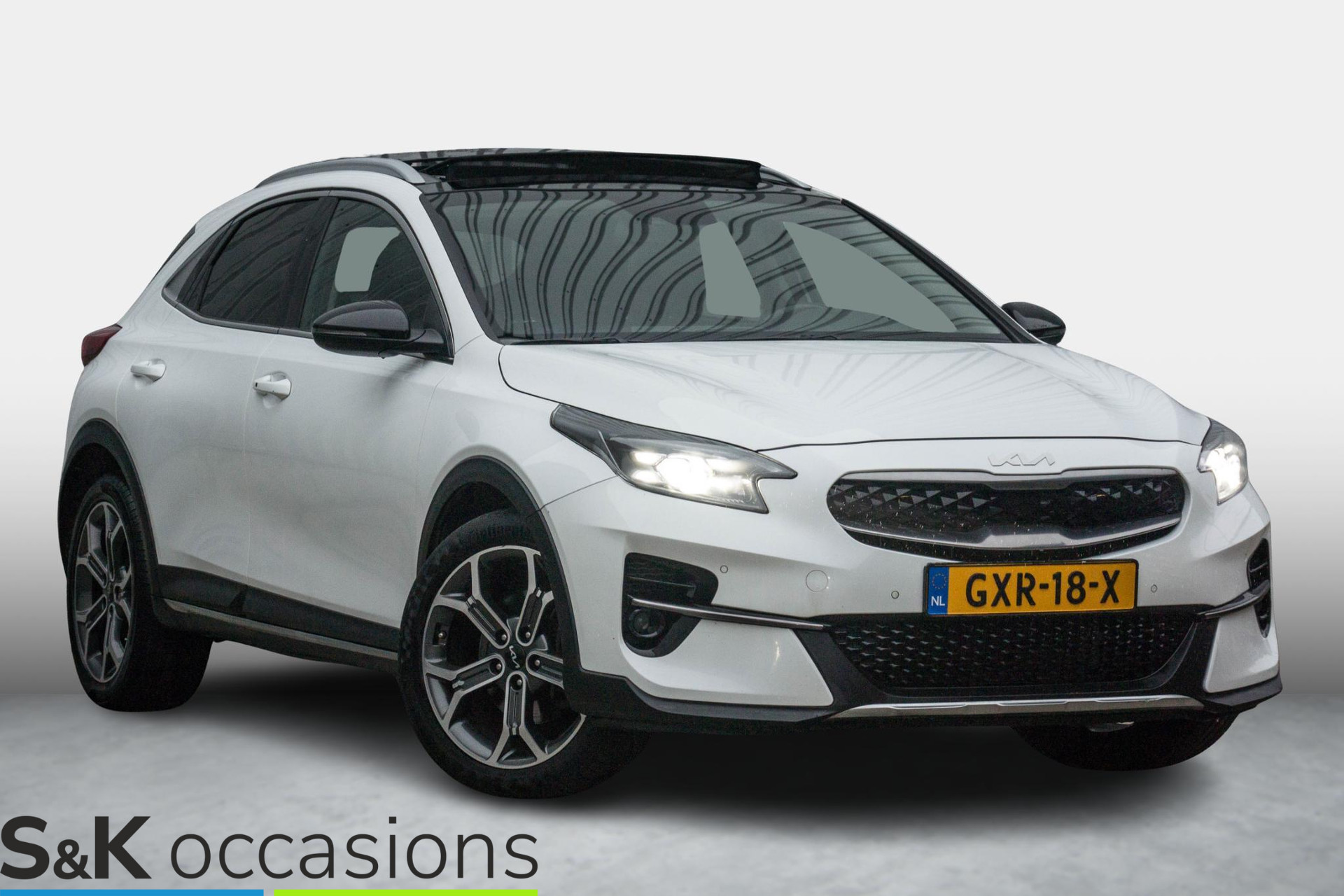
								Kia Xceed 1.6 GDi PHEV ExecutiveLine Pano NAVI vol									