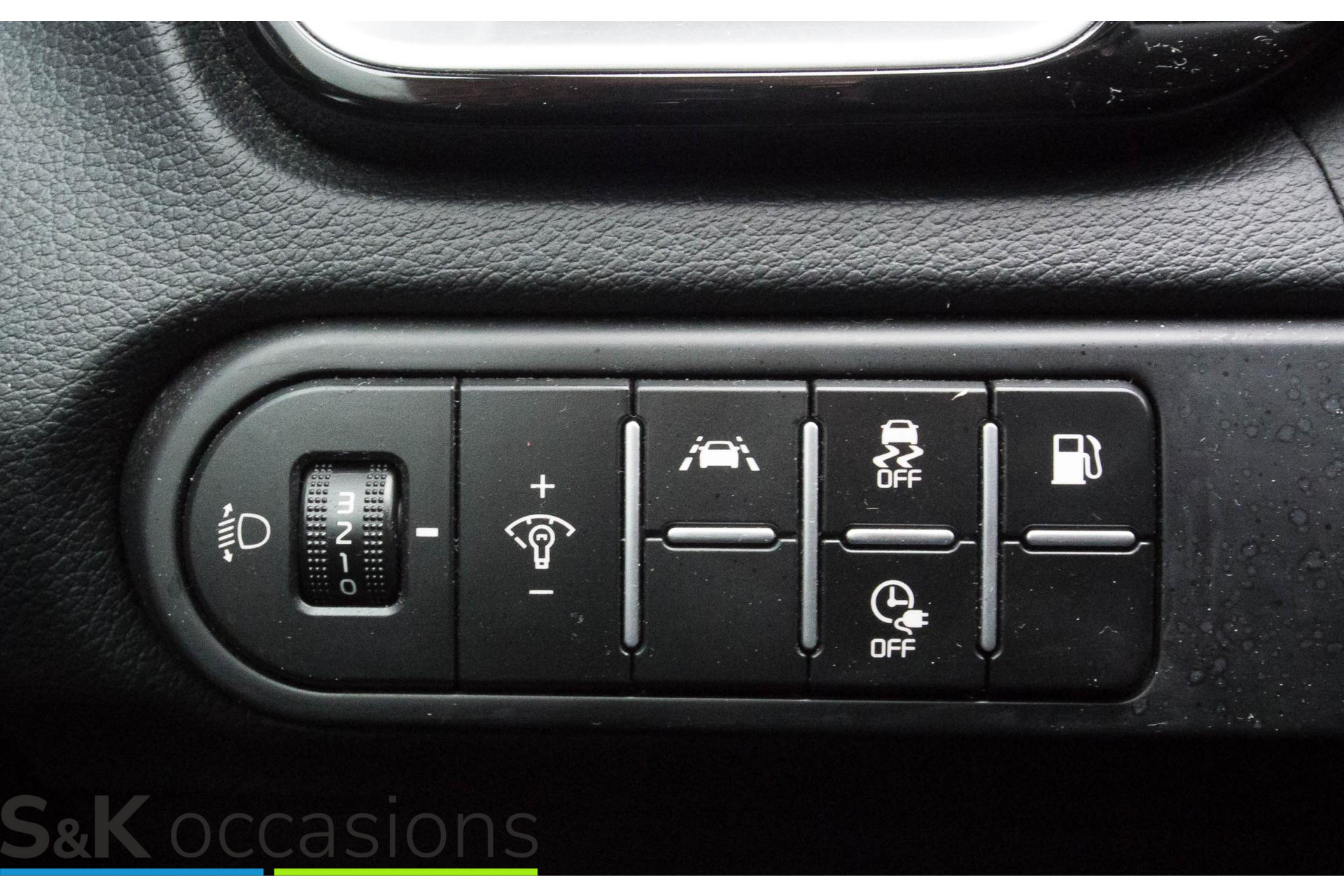 
								Kia Xceed 1.6 GDi PHEV ExecutiveLine Pano NAVI vol									