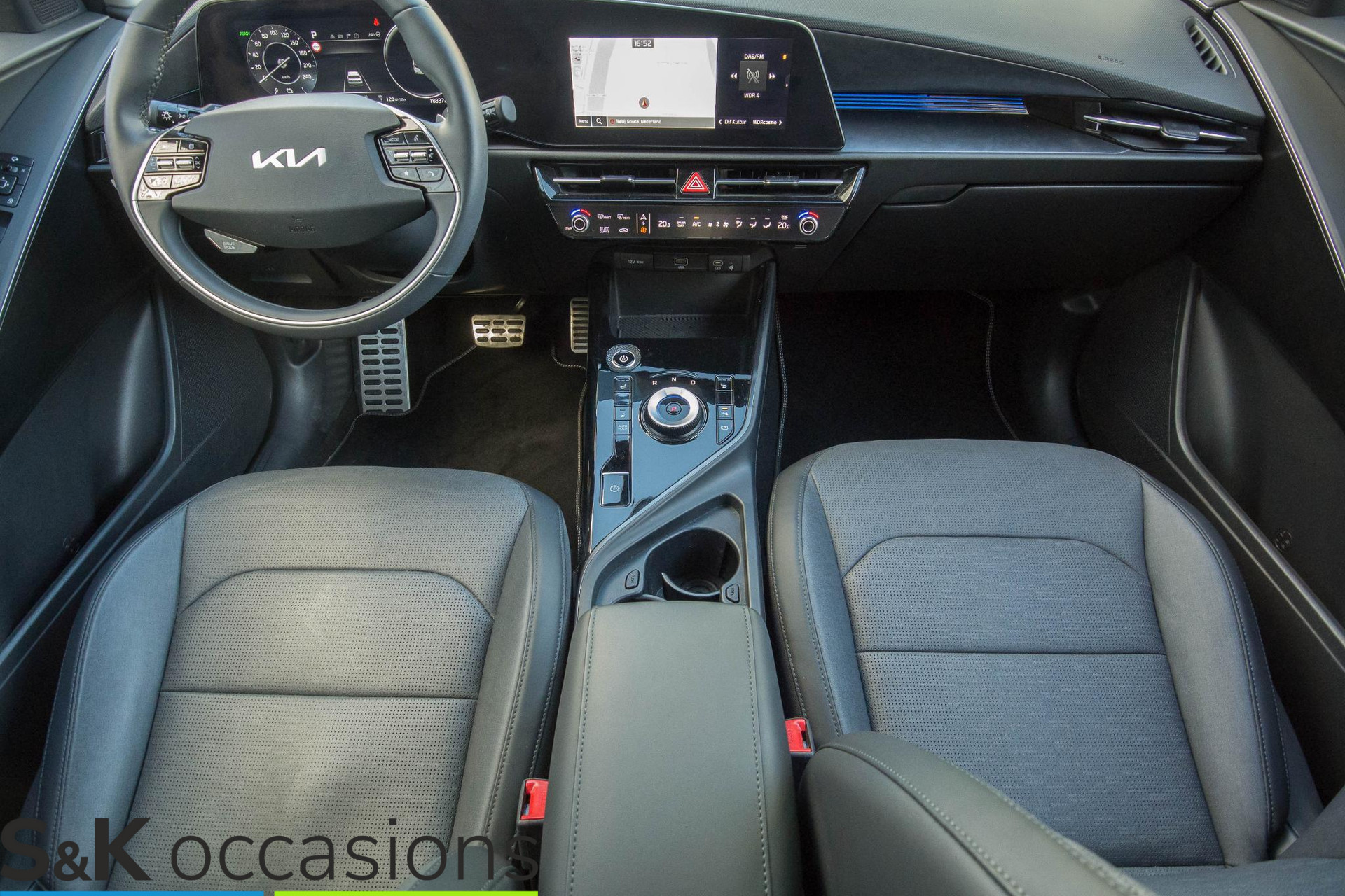 
Kia Niro EV ExecutiveLine 64.8 kWh Leder 18.000km vol									