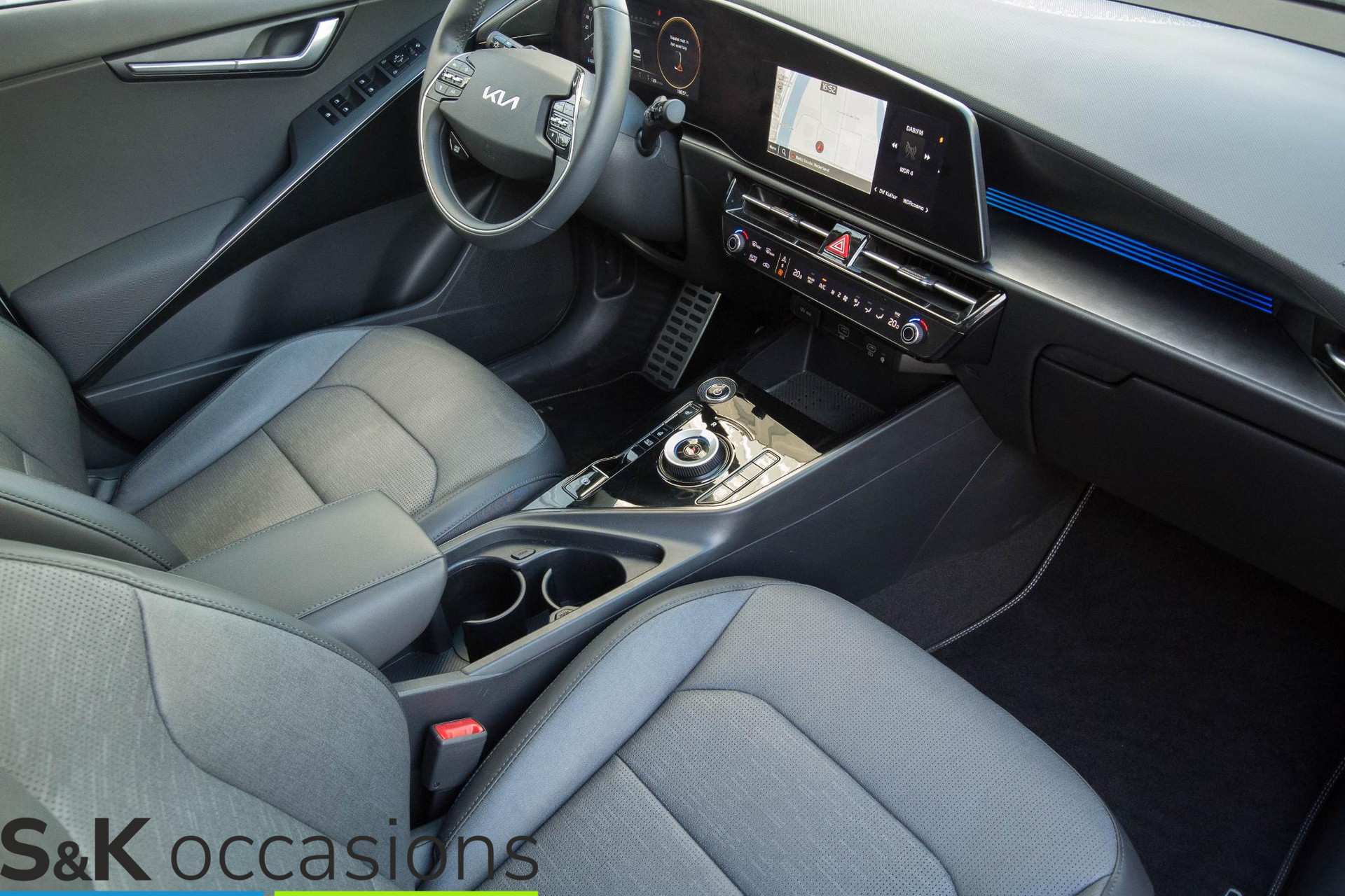 
Kia Niro EV ExecutiveLine 64.8 kWh Leder 18.000km vol									