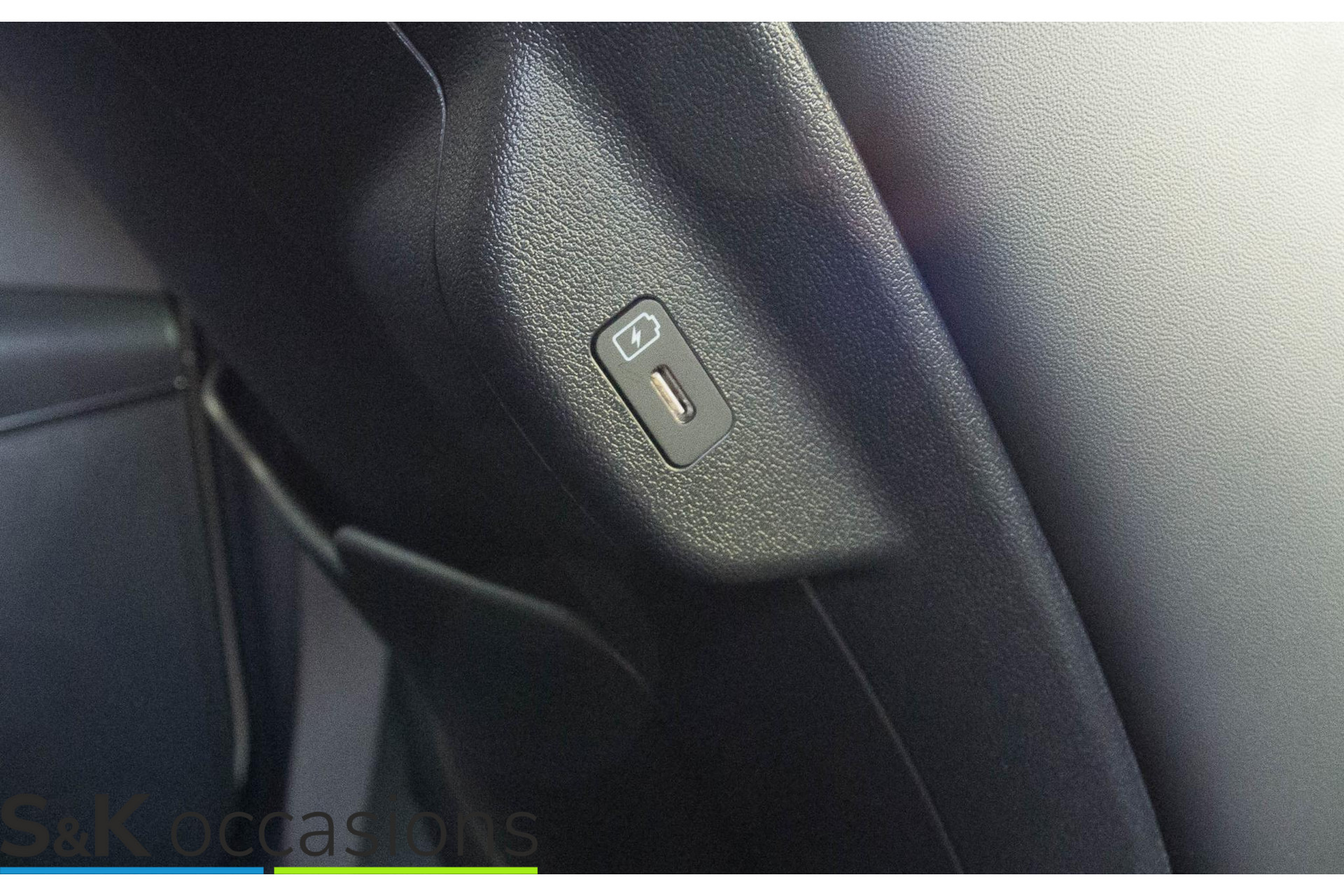 
Kia Niro EV ExecutiveLine 64.8 kWh Leder 18.000km vol									