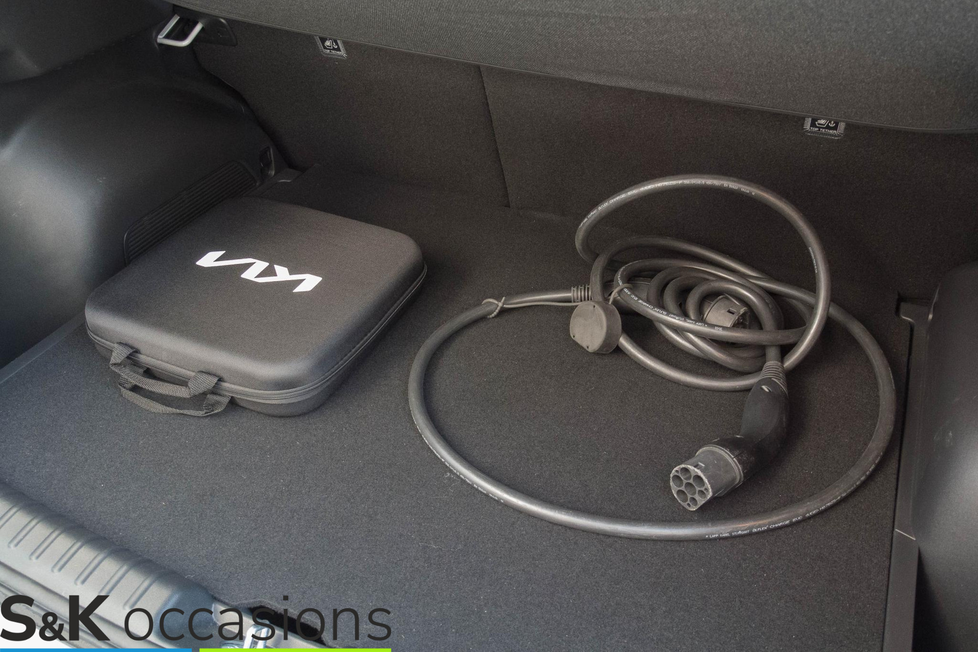 
Kia Niro EV ExecutiveLine 64.8 kWh Leder 18.000km vol									